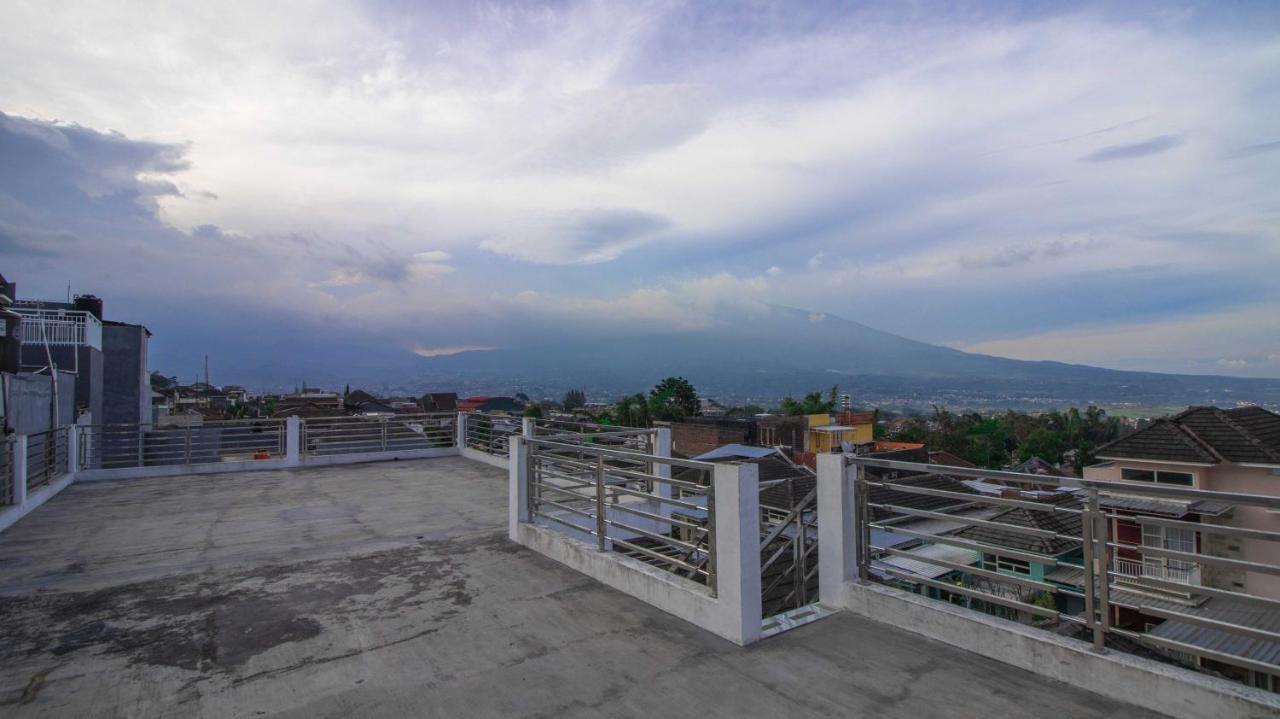 Villa El Nino 5 Bedroom Dengan Rooftop Mountain View Бату Экстерьер фото